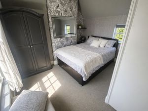 Photo 6- click for photo gallery